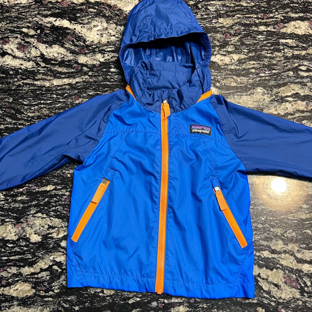 Patagonia baby rain jacket 12-18m